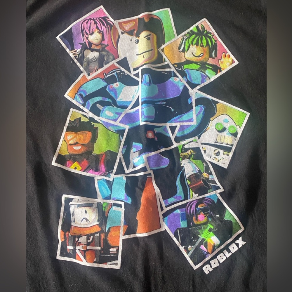 🔥3 for $10🔥 Kid’s Roblox Tee Size XL - Picture 2 of 3